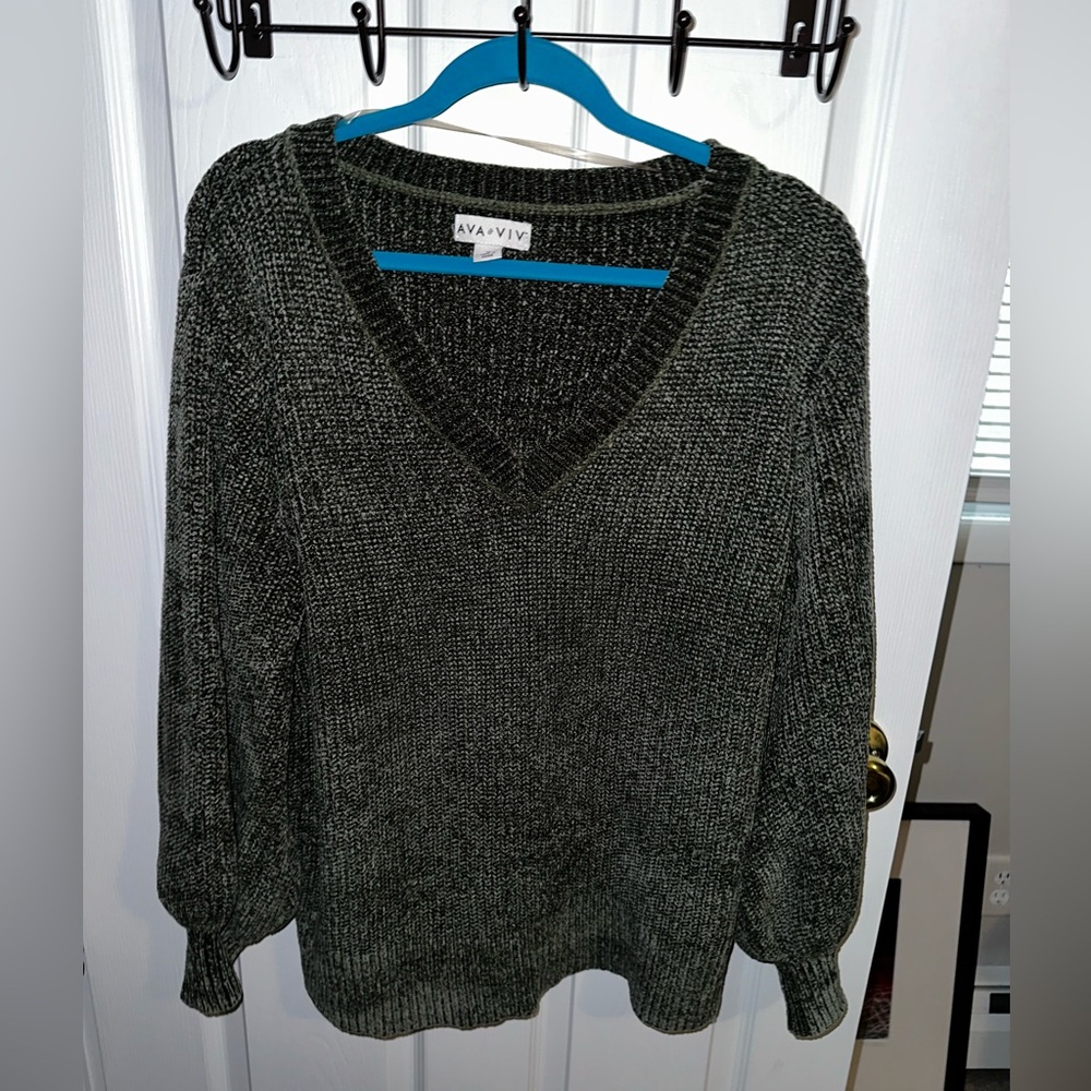 Woman’s Dark Green Sweater